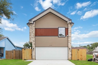5608 Hollow Pines Dr, Houston, TX 77049