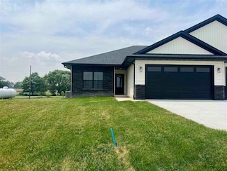 5021 Bluestem St SW, Kalona, IA 52247