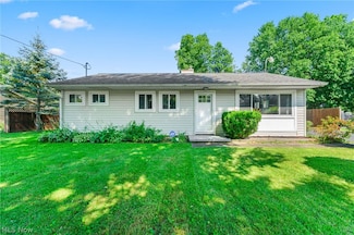 716 Clifton Dr NE, Warren, OH 44484