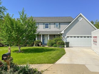 907 Cedar Ridge Ct, Mahomet, IL 61853