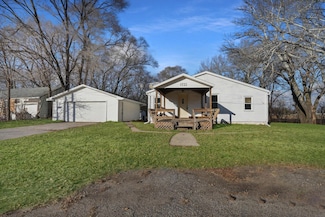 1733 Cottage Grove Ave, Evansdale, IA 50707
