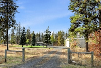 15726 S Clear Lake Rd, Cheney, WA 99004
