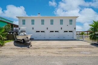 204 Bayshore Dr, Ingleside, TX 78362