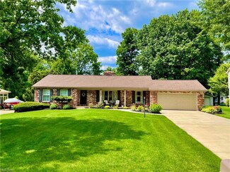 8448 Crystal Dr, Youngstown, OH 44512