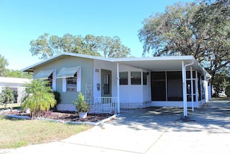415 Tulip Dr, Fruitland Park, FL 34731