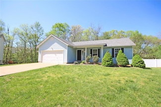 2765 Whitecreek Ln, Imperial, MO 63052