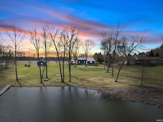 6674 W Mcclure Dr, Silver Lake, IN 46982
