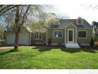 2880 Edgerton St, Little Canada, MN 55117