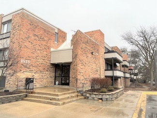 1813 Hemlock Place Unit 305, Schaumburg, IL 60173