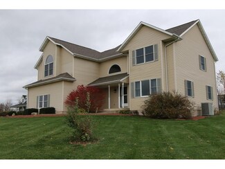 2621 140th St NW, Swisher, IA 52338