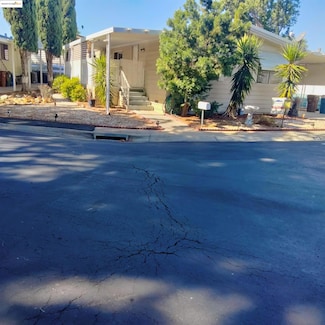 34 Mark Ln, Antioch, CA 94509