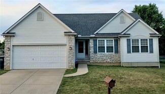 4830 Grove Pointe Dr, Groveport, OH 43125