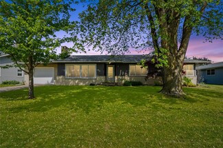 743 15th St, Nevada, IA 50201