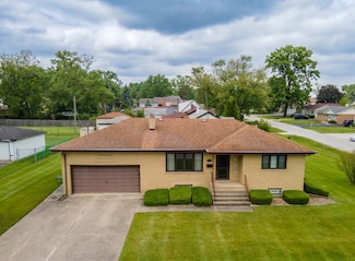 6710 W 115th St, Worth, IL 60482