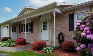 1019 Clearview Dr, Middletown, PA 17057