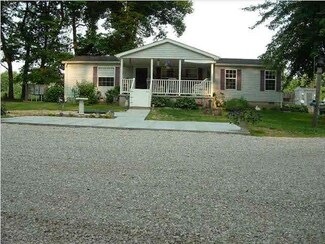 6707 W Division Rd, Petersburg, IN 47567