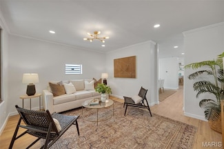 5385 Reber Place, Saint Louis, MO 63139