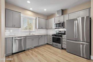 2600 Racquet Ln Unit 8, Yakima, WA 98902