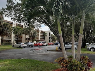 9430 Poinciana Place Unit 402, Davie, FL 33324
