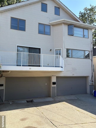 233 Myrtle Ave Unit A, Fort Lee, NJ 07024