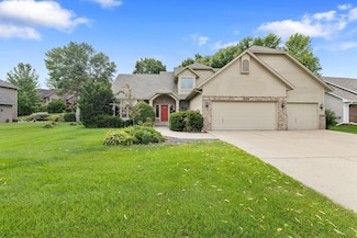 1405 Mayflower Dr, Northfield, MN 55057
