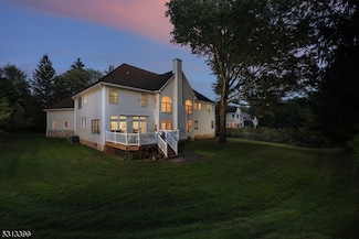 18 Wildwood Terrace, Watchung, NJ 07069