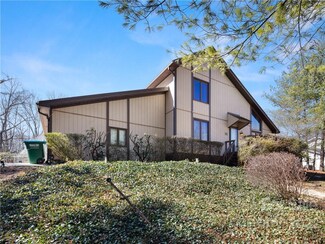6 Hickory Hills Dr, Arden, NC 28704