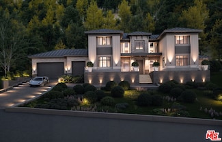 1418 Lindacrest Dr, Beverly Hills, CA 90210
