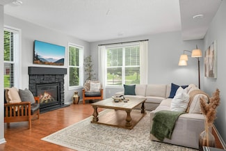 1820 Plymouth Ln Unit 5, Chanhassen, MN 55317