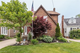 2224 Emily Ave, Lakewood, OH 44107