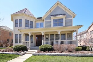 1628 Saratoga Ln, Glenview, IL 60026