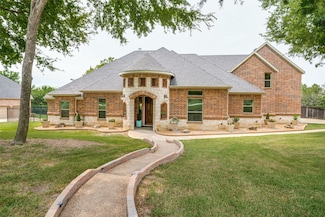 1541 Cypress Bend Dr, Cedar Hill, TX 75104