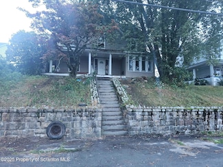 507 Delaware St, Forest City, PA 18421