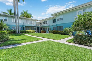 261 8th Ave S Unit 261, Naples, FL 34102
