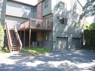 51 Spyglass Hill Dr, Ashland, MA 01721