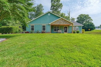 203 Palmetto Dr, Greer, SC 29651