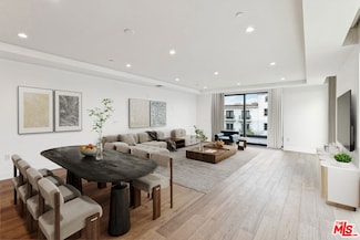725 N Croft Ave Unit 202, Los Angeles, CA 90069