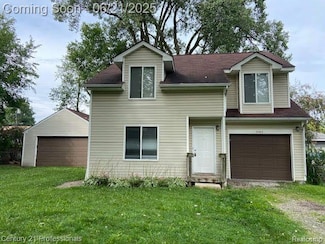 2702 Sinclair Ave, Waterford, MI 48328
