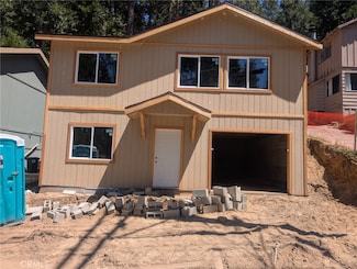 23511 Lake Dr, Crestline, CA 92325