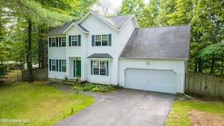 4 Lonesome Pine Trail, Gansevoort, NY 12831