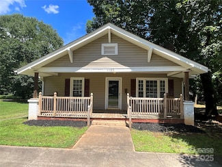 1123 5th St, Statesville, NC 28677