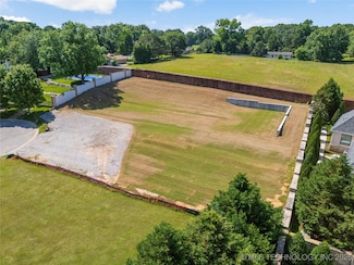 10912 S New Haven Ave, Tulsa, OK 74137