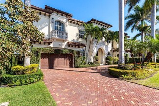 951 Iris Dr, Delray Beach, FL 33483