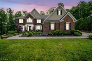 8041 Daisy Hill Ct, Painesville, OH 44077
