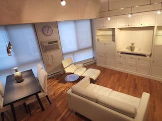 12 Stoneholm St Unit 325, Boston, MA 02115