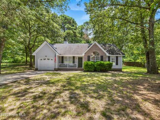 117 Chappell Creek Dr, Richlands, NC 28574