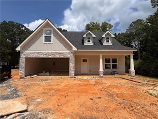 104 Hunter Dr NE, Calhoun, GA 30701