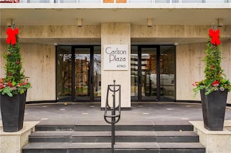 4740 Roanoke Pkwy Unit 201, Kansas City, MO 64112