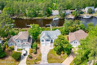 917 Hearthside Ct, New Bern, NC 28560