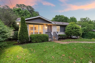 1312 Winthorne Dr, Nashville, TN 37217